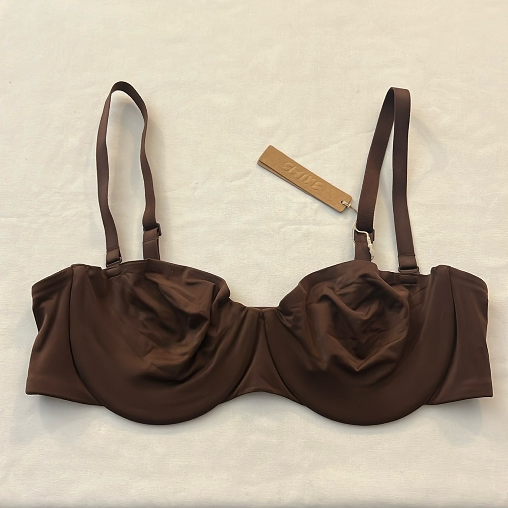 SKIMS SMOOTHING INTIMATES UNLINED STRAPLESS BRA